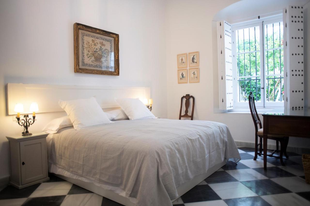 Gatu Premium Apartamento Palacio Oneto Con Jardin Privado " Preferente Mayores De 25 Anos Y Familias " 圣玛丽亚港 外观 照片