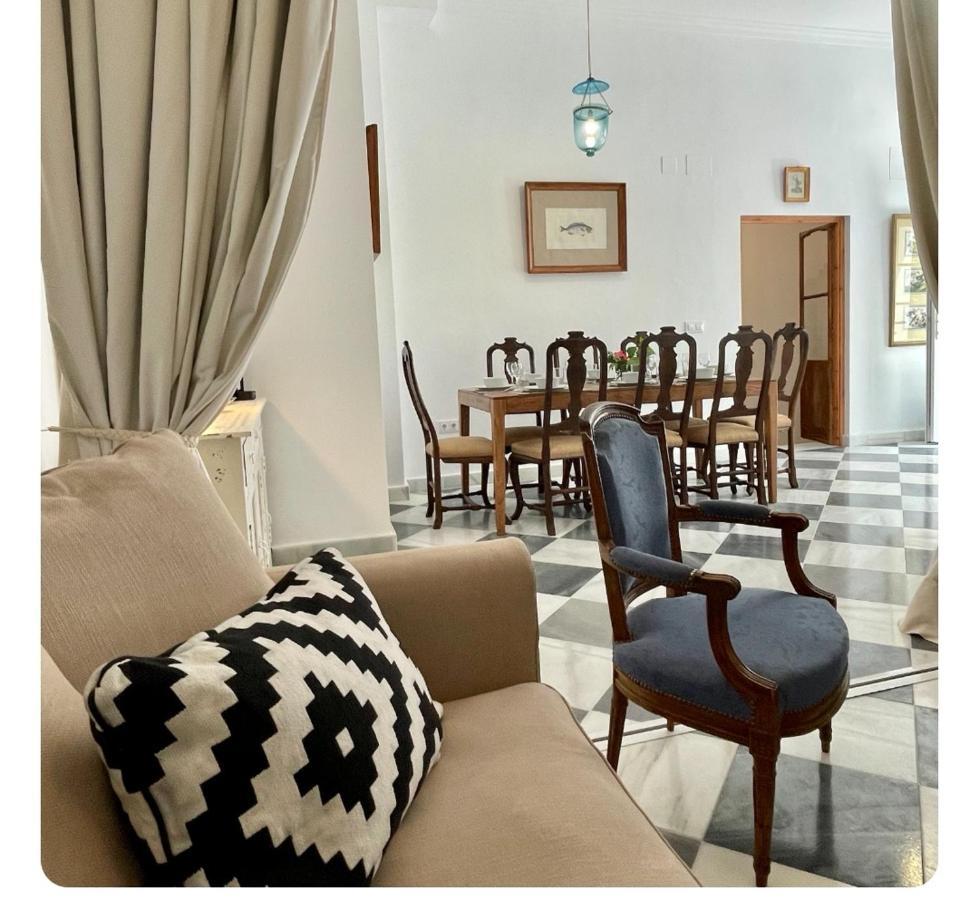 Gatu Premium Apartamento Palacio Oneto Con Jardin Privado " Preferente Mayores De 25 Anos Y Familias " 圣玛丽亚港 外观 照片